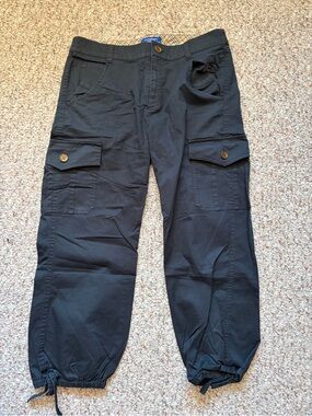 Navy Burberry London blue label cargo pants women’s size 38/US 2 capri ankle